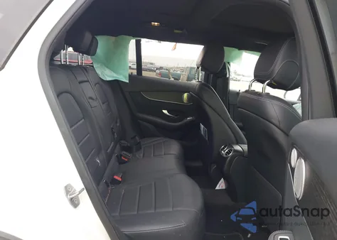 2020 Mercedes-Benz Glc 300 z USA, uszkodzony, nr VIN W1N0G8DB8LF827485